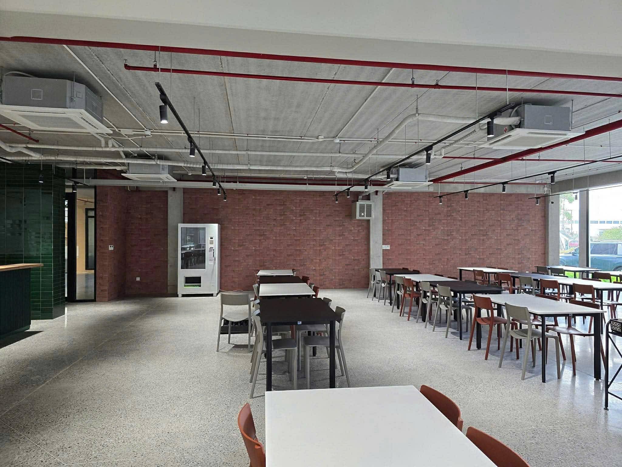 Hình ảnh triển khai máy bán hàng tự động 10
